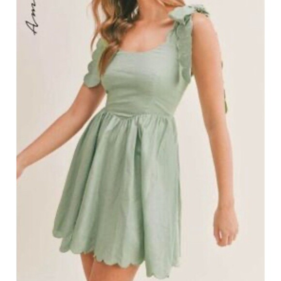 NWT Amable By Mable Anthropologie Green Ribbon Shoulders Mini Dress Size Medium - Picture 1 of 7